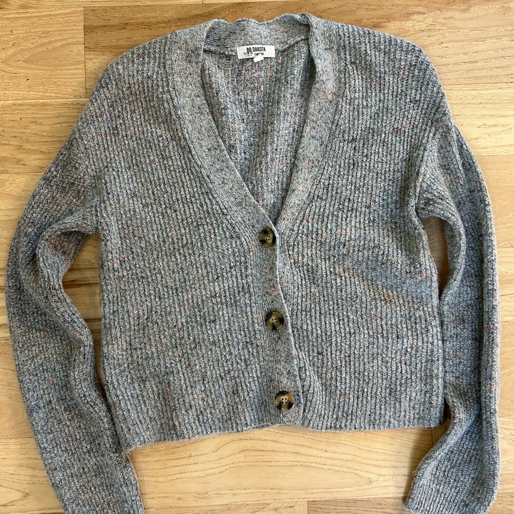 BB Dakota sweater size large